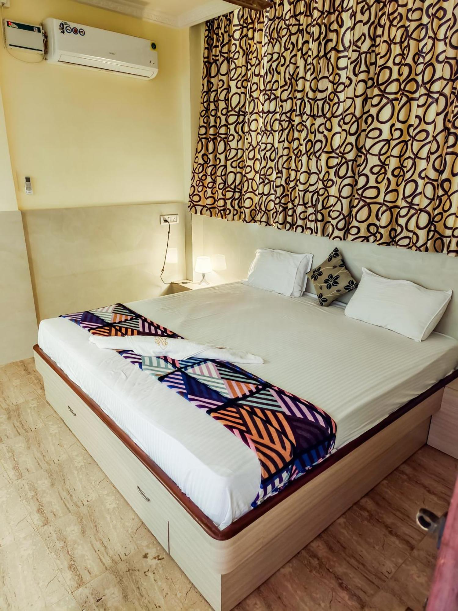 Shradha Luxury Room Calangute Exterior photo